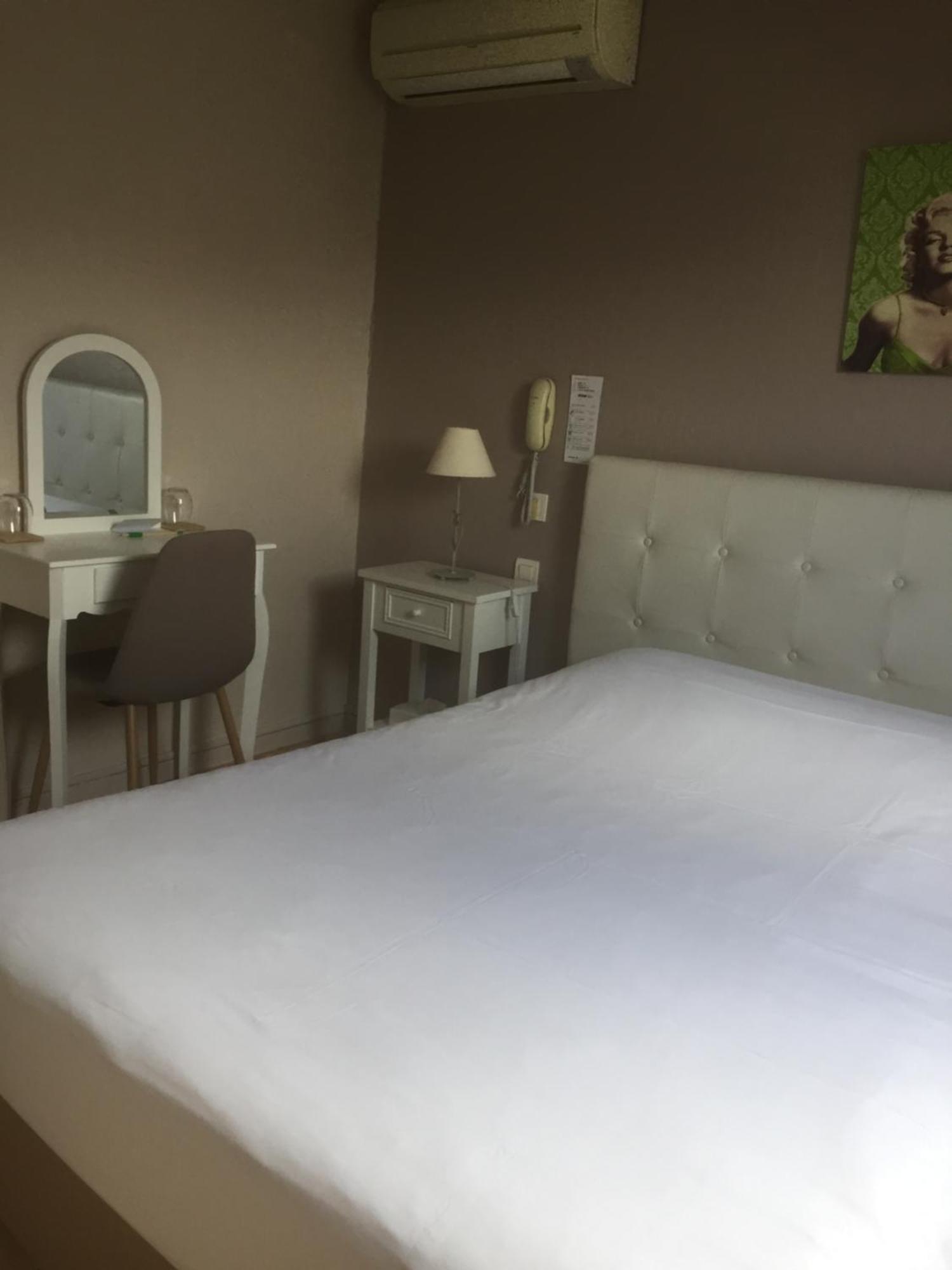 Auberge Du Calvaire Pontchâteau Eksteriør billede